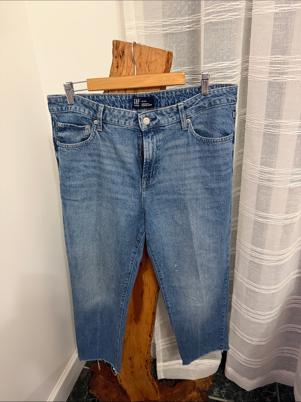 GAP Straight-Leg Light Wash Men's Jeans